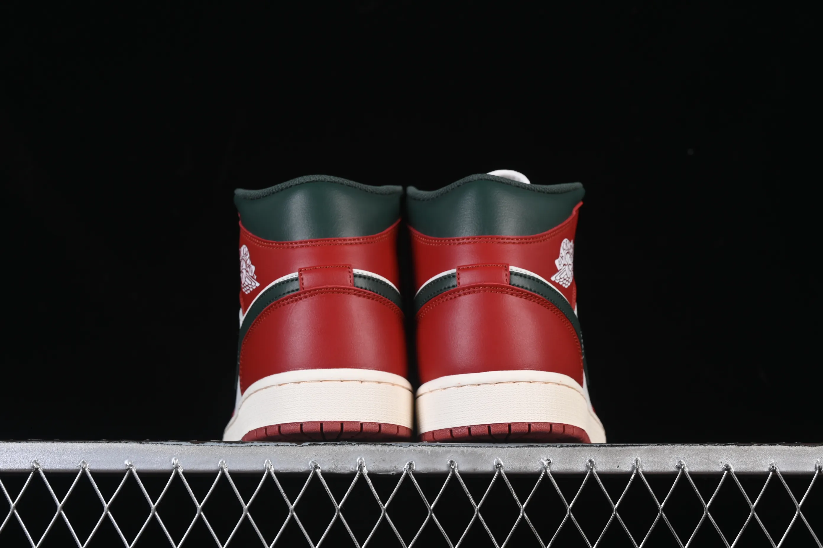 All categories Air Jordan Jordan series basketball shoes Air Jordan 1 Mid Air Jordan 1 Mid AJ1 Joe 1 white red green hook Chinese cultural casual sneakers DQ8426-105